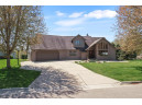 4426 Hearthridge Dr, Janesville, WI 53546