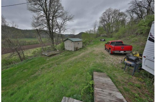 24376 Whippoorwill Rd, Richland Center, WI 53581