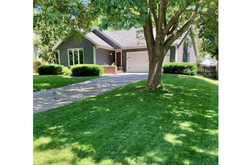 5 Dorchester Circle, Madison, WI 53719