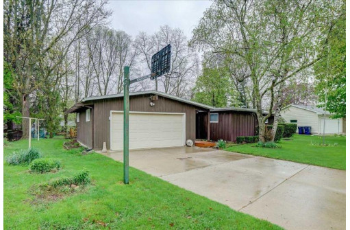 618 N Willard Ave, Janesville, WI 53548