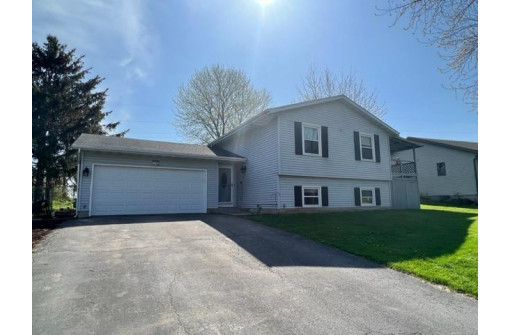 908 Liberty Drive, DeForest, WI 53532