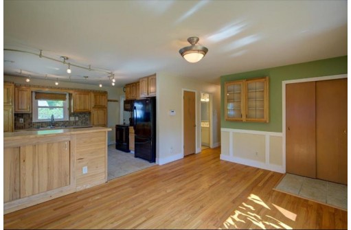 2014 Ardmore Dr, Madison, WI 53713