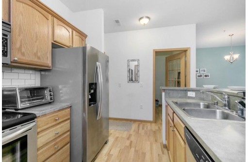 101 Metro Terrace 107, Madison, WI 53718