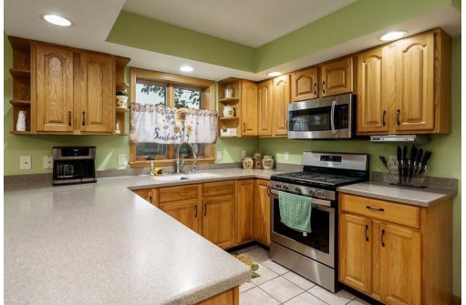 2121 E Huebbe Parkway, Beloit, WI 53511