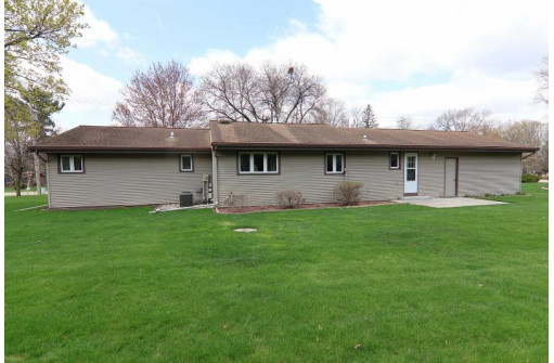 1722 N Parker Drive, Janesville, WI 53545