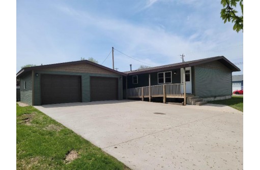 1205 S 16th Street, Prairie Du Chien, WI 53821