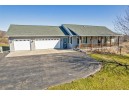 S1484 Summit Point Drive, La Valle, WI 53941