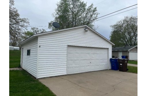 101 S Pine Street, Adams, WI 53910