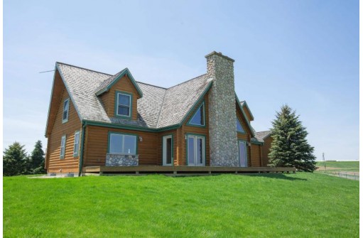 4499 Coon Hollow Rd, Lancaster, WI 53813