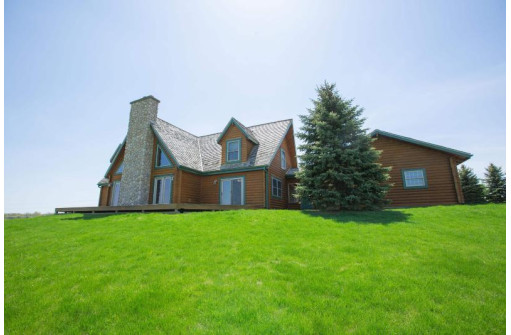 4499 Coon Hollow Rd, Lancaster, WI 53813