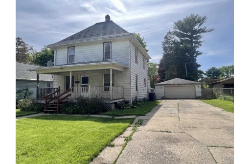 417 N Pine St, Janesville, WI 53548