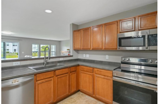 4715 Poplar Creek Drive, Madison, WI 53718