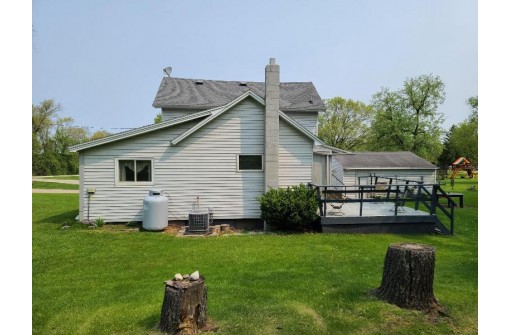 562 Pease Road, Pardeeville, WI 53954