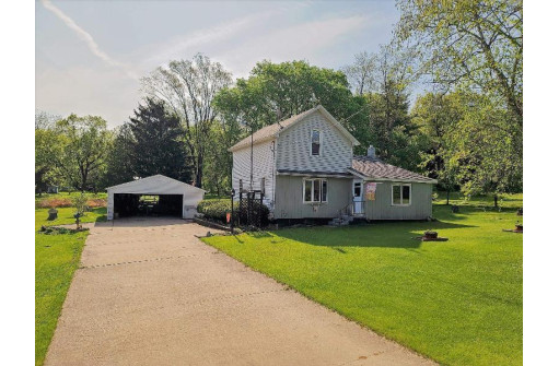 562 Pease Road, Pardeeville, WI 53954