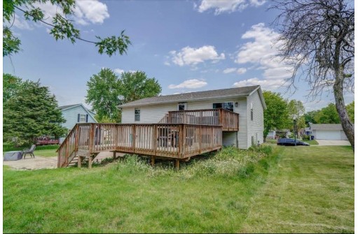 1203 Tifwood Drive, Jefferson, WI 53549