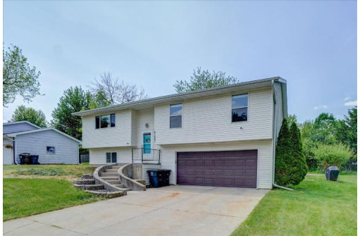 1203 Tifwood Drive, Jefferson, WI 53549