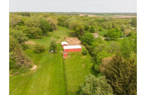 509 County Road D, Brooklyn, WI 53521-9460