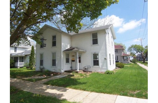 425 S High Street, Janesville, WI 53545