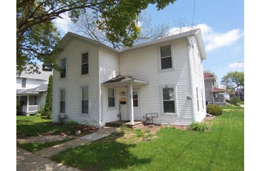 425 S High Street, Janesville, WI 53545