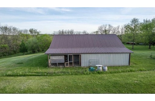 8014 W Hill Point Road, Cross Plains, WI 53528