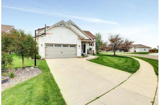 368 Buena Vista Drive, Arlington, WI 53911