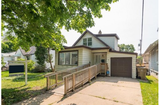 418 North Lawn Avenue, Madison, WI 53704