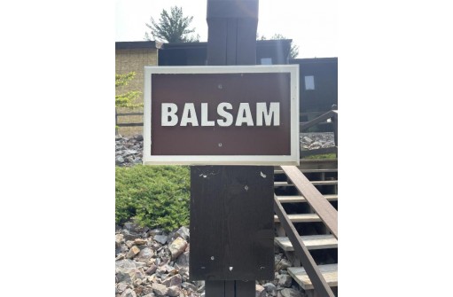 3 Balsam Tr, Wisconsin Dells, WI 53965