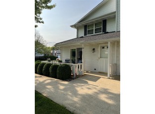 2551 N Lexington Dr Janesville, WI 53545