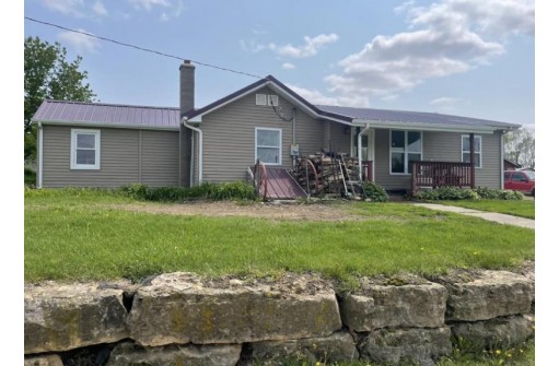 1139 Rock Road, Platteville, WI 53818