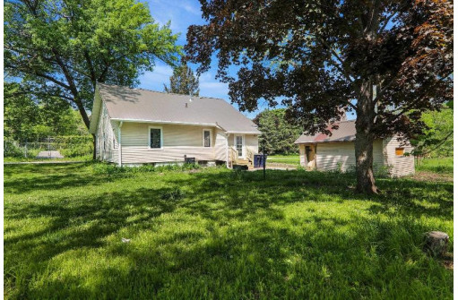 1235 S Cherry Street, Janesville, WI 53545