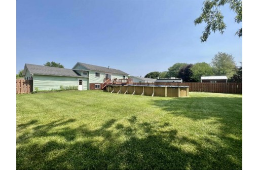 500 Arthur Drive, Clinton, WI 53525-9116