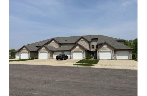 441 Eberlein Court 7, Mauston, WI 53948