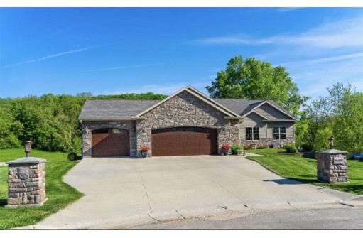 N6819 Canter Court, Lake Mills, WI 53551