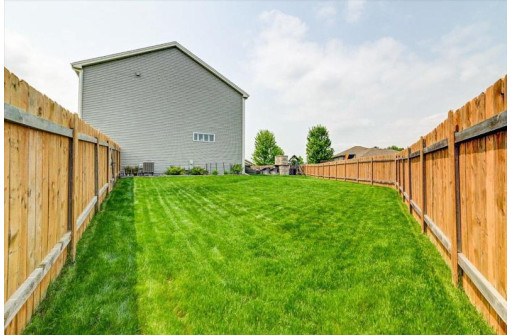 1308 Heritage Lane, Sun Prairie, WI 53590