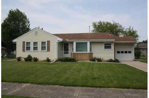 1515 Bennett Street, Janesville, WI 53545