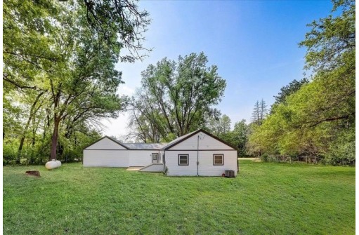 W5702 Gorman Rd, Rio, WI 53960