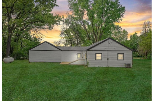 W5702 Gorman Rd, Rio, WI 53960