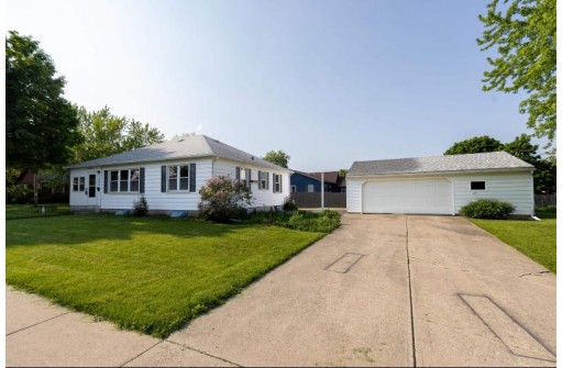 1620 Laurel Avenue, Janesville, WI 53548