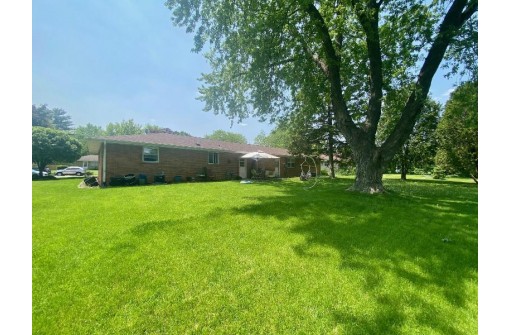 1740-1742 Tamarack Lane, Janesville, WI 53545