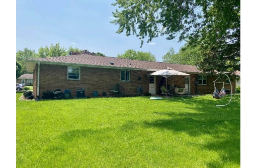 1740-1742 Tamarack Lane, Janesville, WI 53545