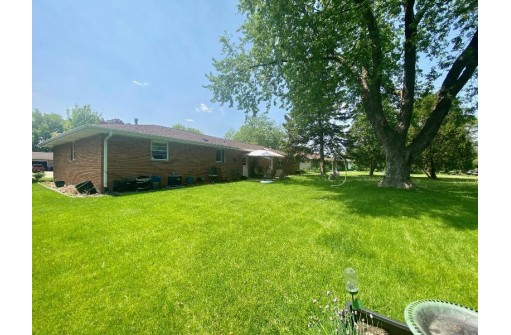 1740-1742 Tamarack Lane, Janesville, WI 53545