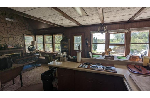 S3180 Lake Shore Road, Reedsburg, WI 53959