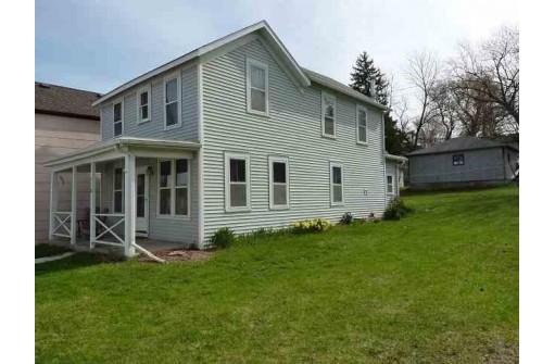 112 N Main St, Deerfield, WI 53531