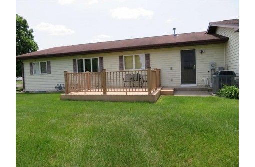 1595 Canterbury Drive, Reedsburg, WI 53959