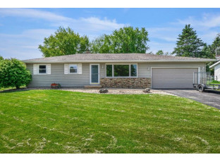 820 Clover Ln Oregon, WI 53575