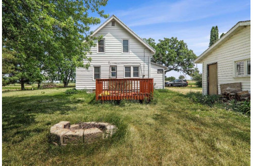 279 Danks Road, Stoughton, WI 53589