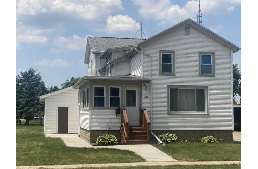 327 S Columbus St, Randolph, WI 53956