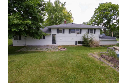 510 Village Drive, Belleville, WI 53508