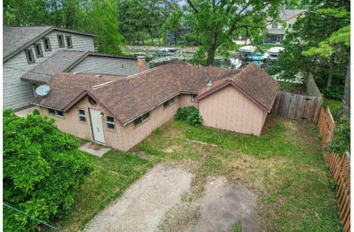6013 South Court, McFarland, WI 53558