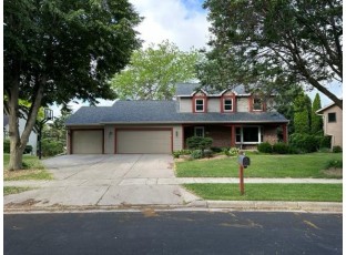6306 Mourning Dove Dr McFarland, WI 53558